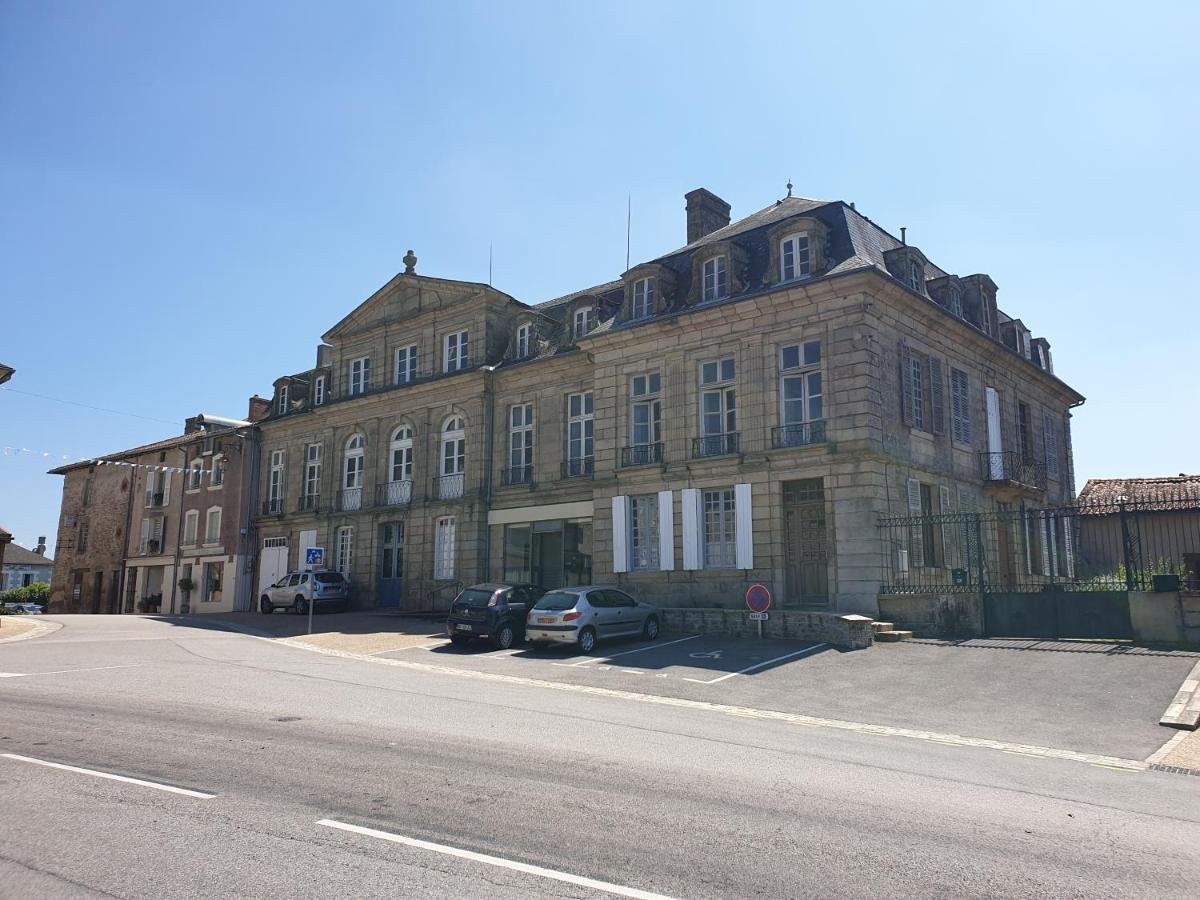 Le Chateau Châteauponsac Exterior foto